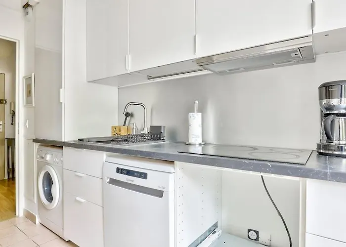 Superbe Moderne Apartman Párizs